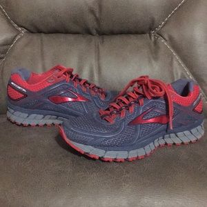 Brooks 8.5 Women Shoes